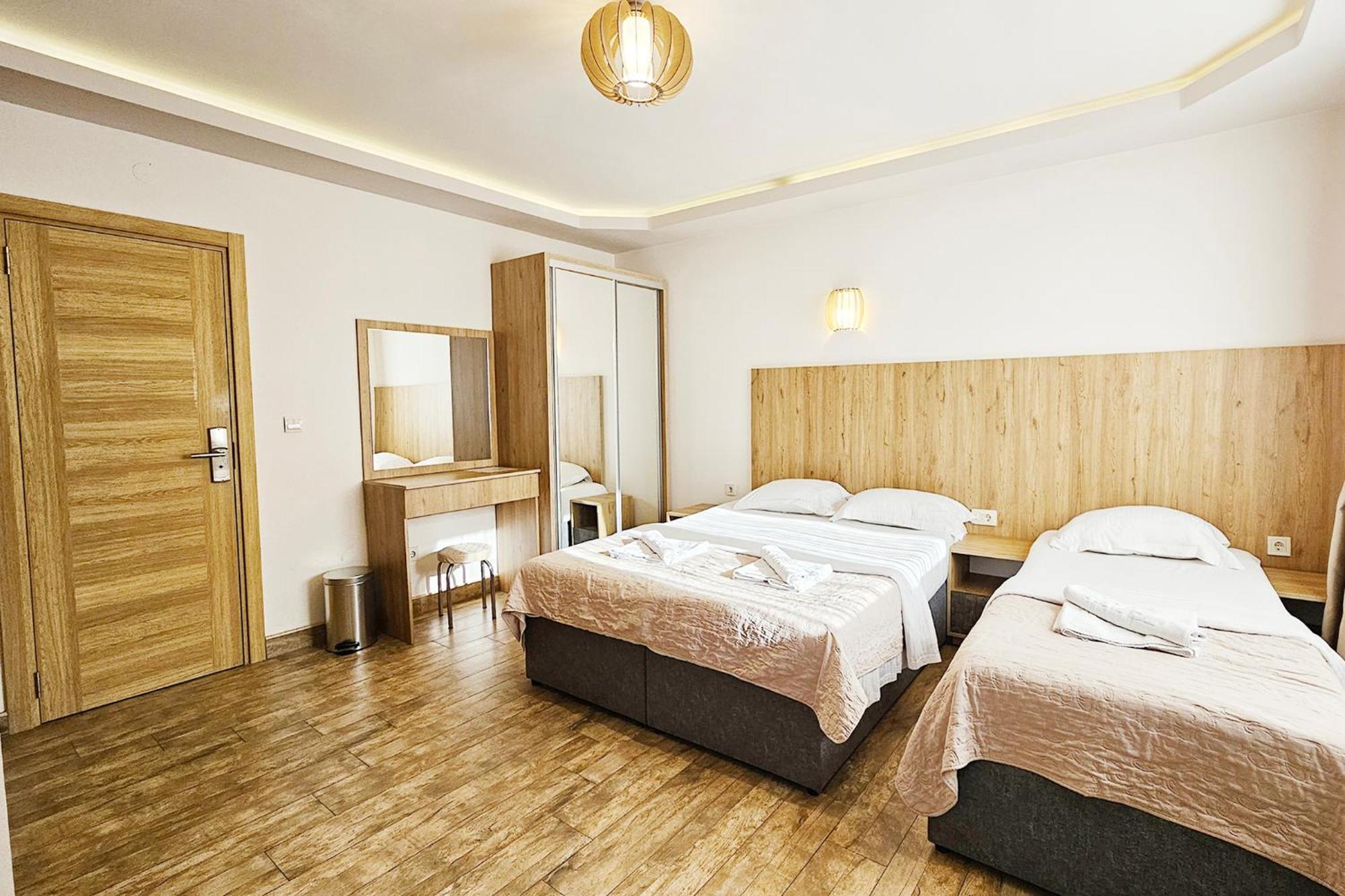 Villa Montemaris Budva Bagian luar foto